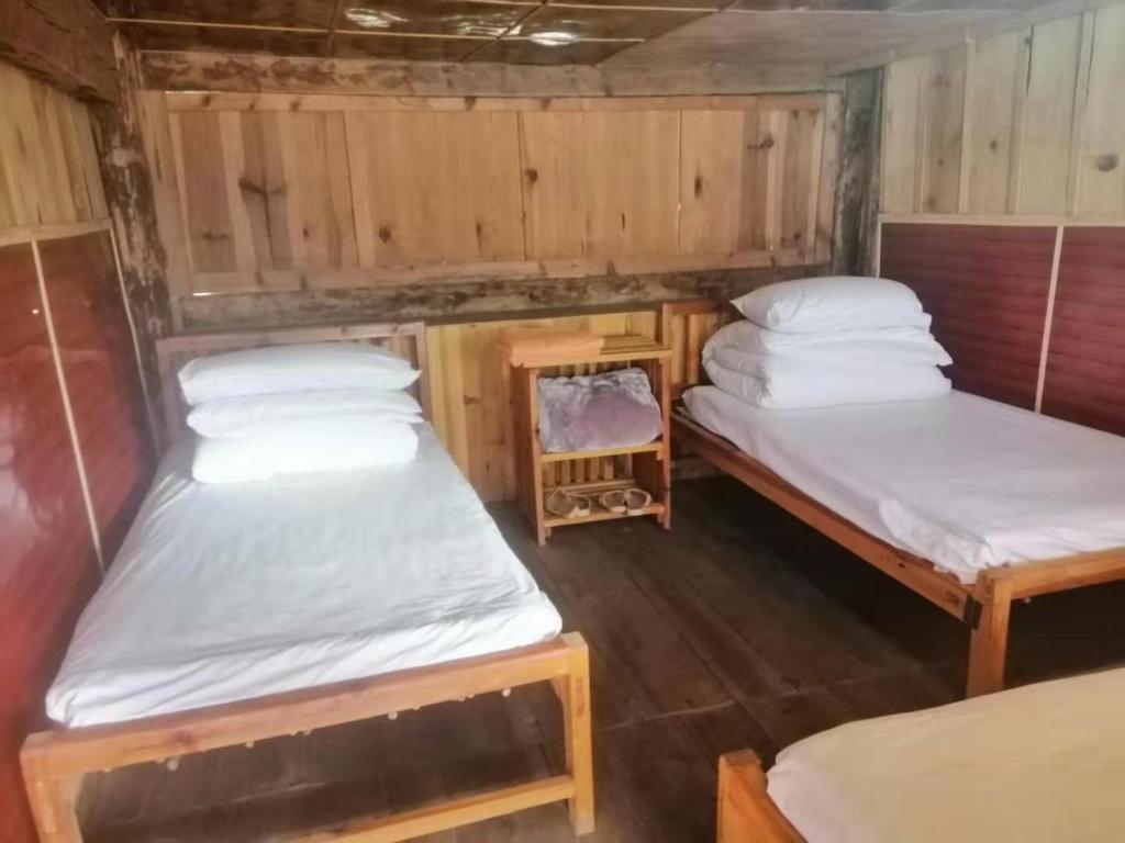 Номер (Односпальная кровать в общем номере), Walnut Garden Youth Hostel