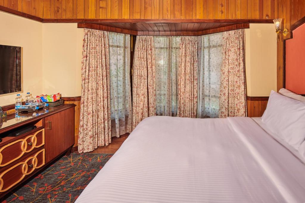 Двухместный (Представительский двухместный номер с 1 кроватью) курортного отеля Mayfair Darjeeling, Дарджилинг
