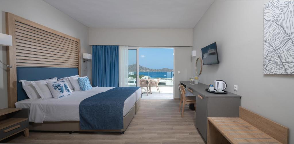 Двухместный (Стандартный двухместный номер с 1 кроватью) курортного отеля Elounda Breeze Resort, Элунда