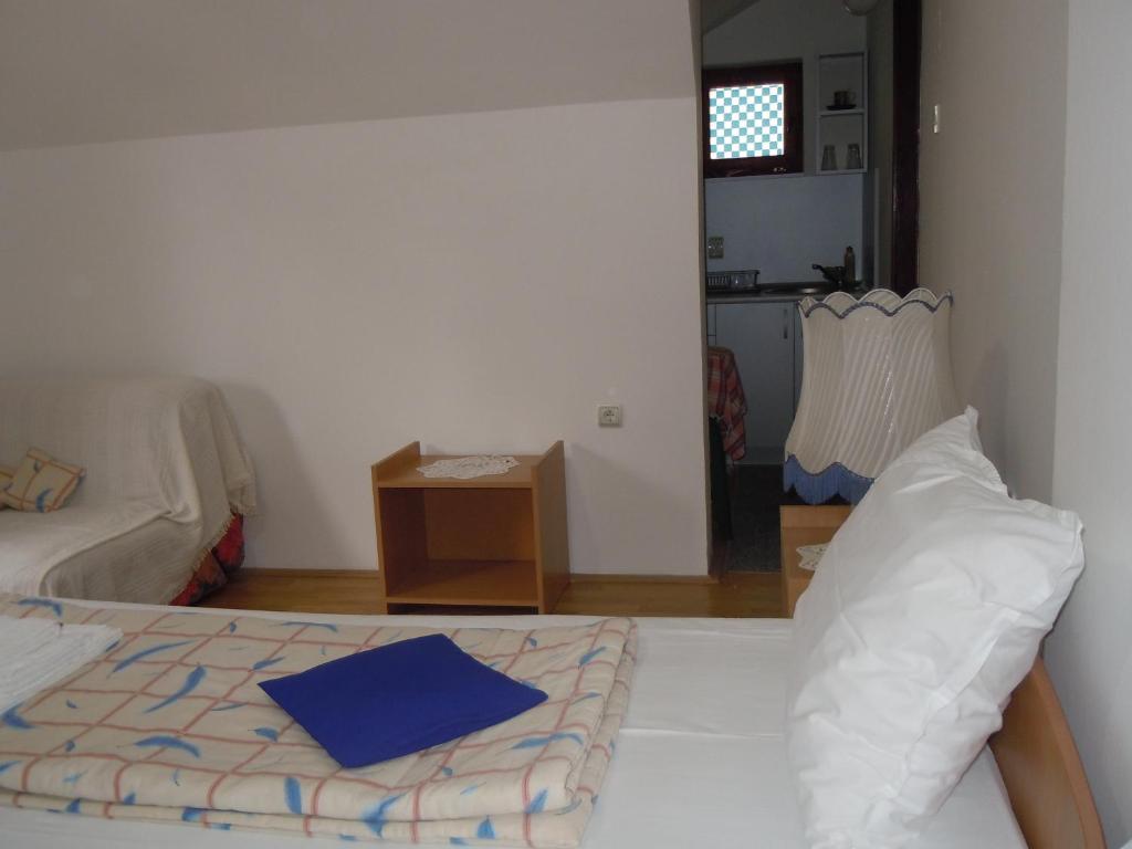 Двухместный (Двухместный номер с 2 отдельными кроватями и террасой) гостевого дома Guest House Vila Biljana, Аранджеловац