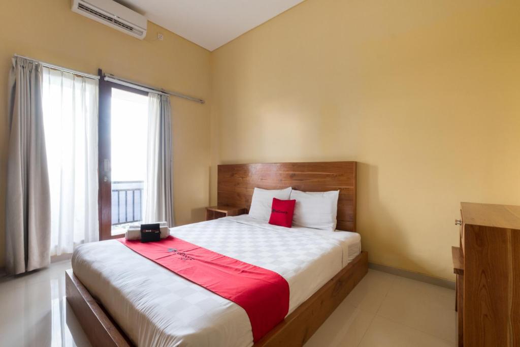 Двухместный (Двухместный номер с 1 кроватью) гостевого дома RedDoorz @ Kerta Dalem Sidakarya, Денпасар