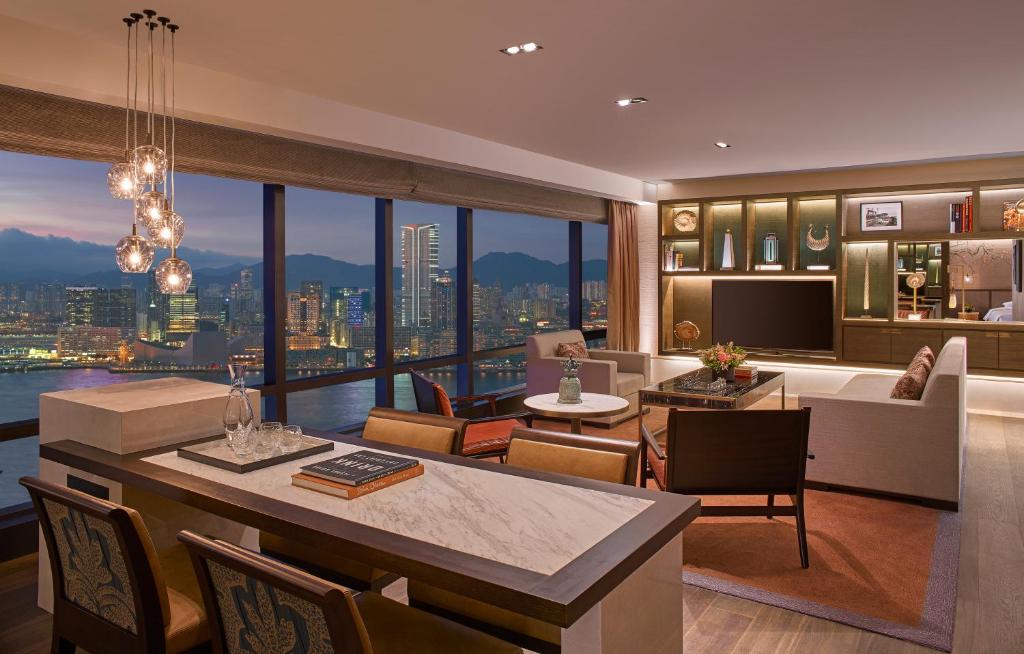 Трехместный (Люкс с кроватью размера «king-size»), Grand Hyatt Hong Kong