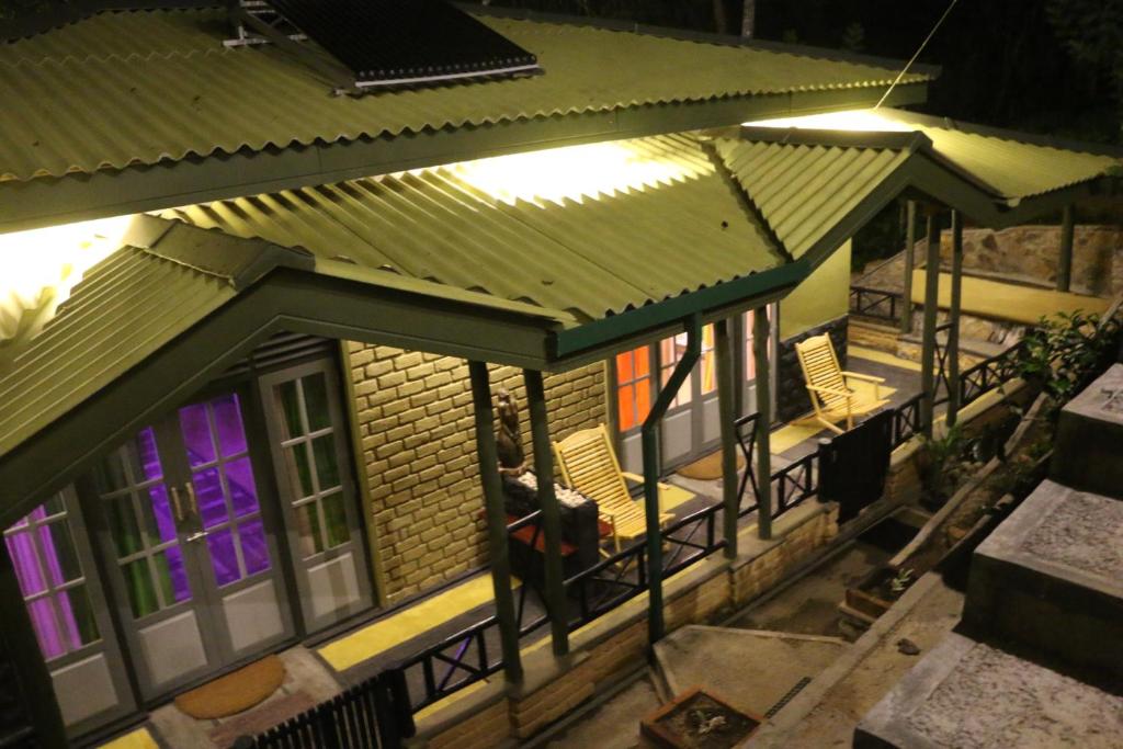 Номер (Шале с 2 спальнями) гостевого дома Train View Chalet, Бандаравела