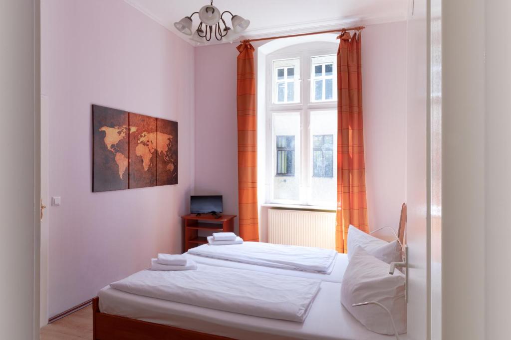Двухместный (Стандартный двухместный номер с 1 кроватью или 2 отдельными кроватями) отеля Hotel Eden am Zoo, Берлин