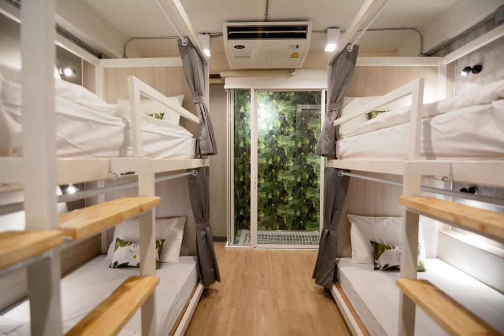 Семейный (Семейный номер с общей ванной комнатой) хостела Siam Eco Hostel, Бангкок