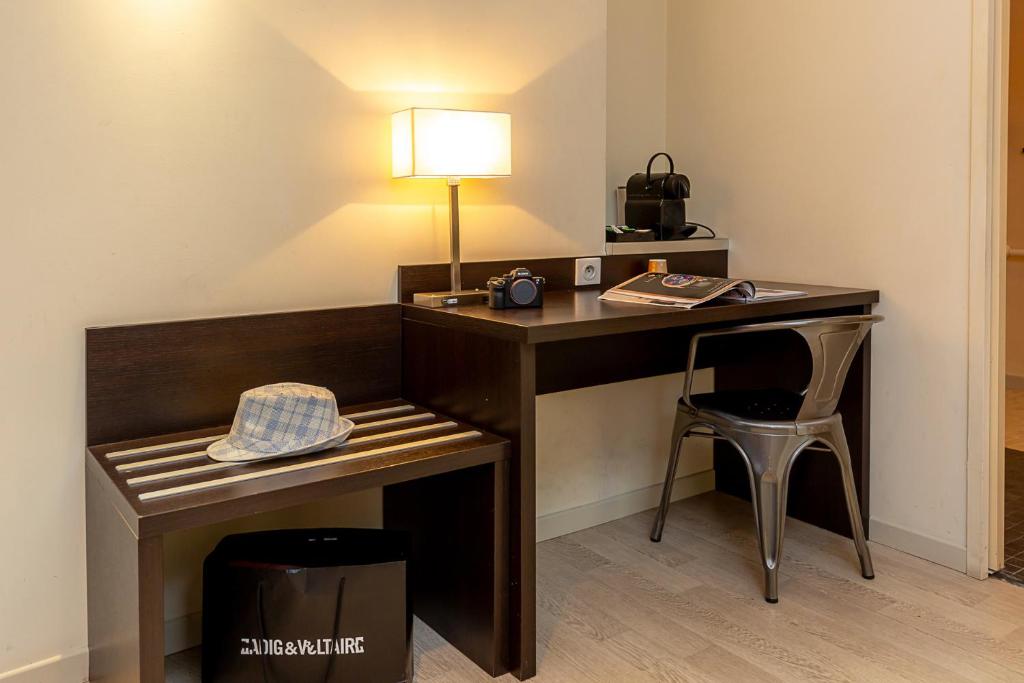 Двухместный (Двухместный номер «Комфорт» с 2 отдельными кроватями - подходит для гостей с ограниченными физическими возможностями) отеля Hotel Terminus Saint-Charles, Марсель
