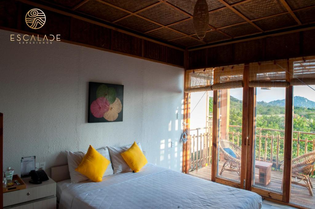 Номер (Бунгало Делюкс) курортного отеля Escalade Experience, Камрань
