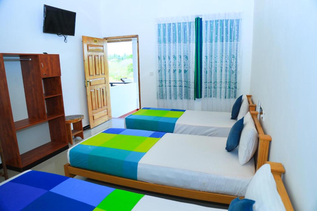 Двухместный (Бюджетный двухместный номер с 1 кроватью) гостевого дома Shan Guest and Restaurant Nilaveli, Тринкомали