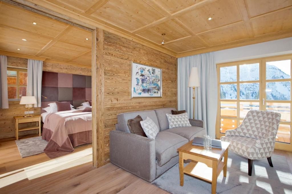 Сьюит (Улучшенный люкс с сауной) отеля Burg Vital Resort, Лех