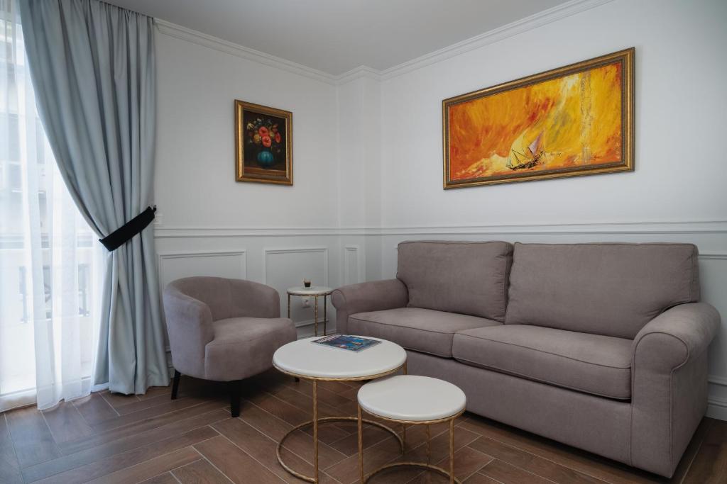 Сьюит (Полулюкс с балконом), Evripidou Suites