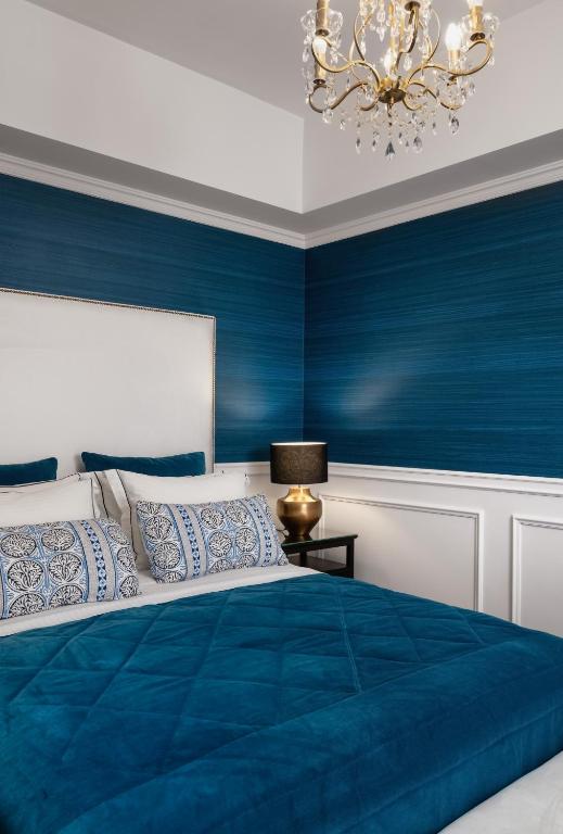 Сьюит (Полулюкс с балконом), Evripidou Suites