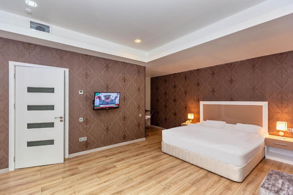 Семейный (Стандартный семейный номер) апарт-отеля Diplomat Suites, Баку