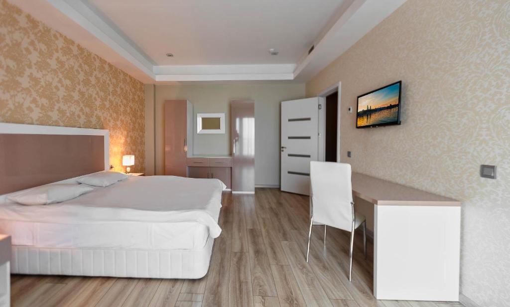 Апартаменты (Апартаменты с 1 спальней) апарт-отеля Diplomat Suites, Баку