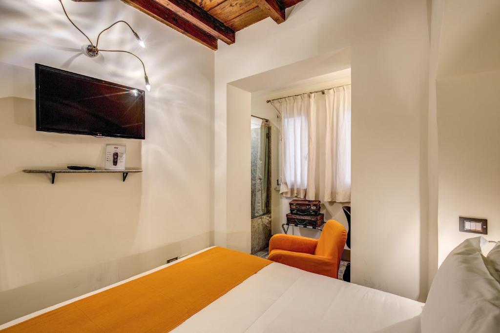 Двухместный (Стандартный двухместный номер с 1 кроватью) гостевого дома Argileto Arancione, Рим