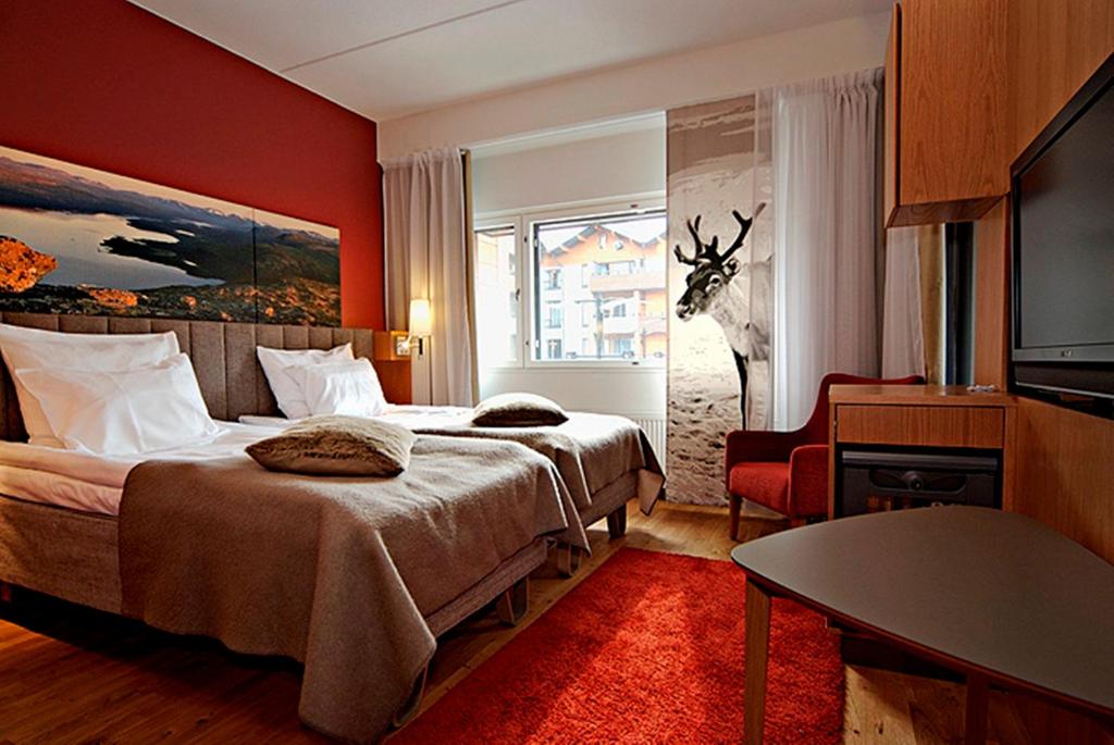 Двухместный (Стандартный двухместный номер с 2 отдельными кроватями и дополнительной кроватью) отеля Break Sokos Hotel Levi, Леви