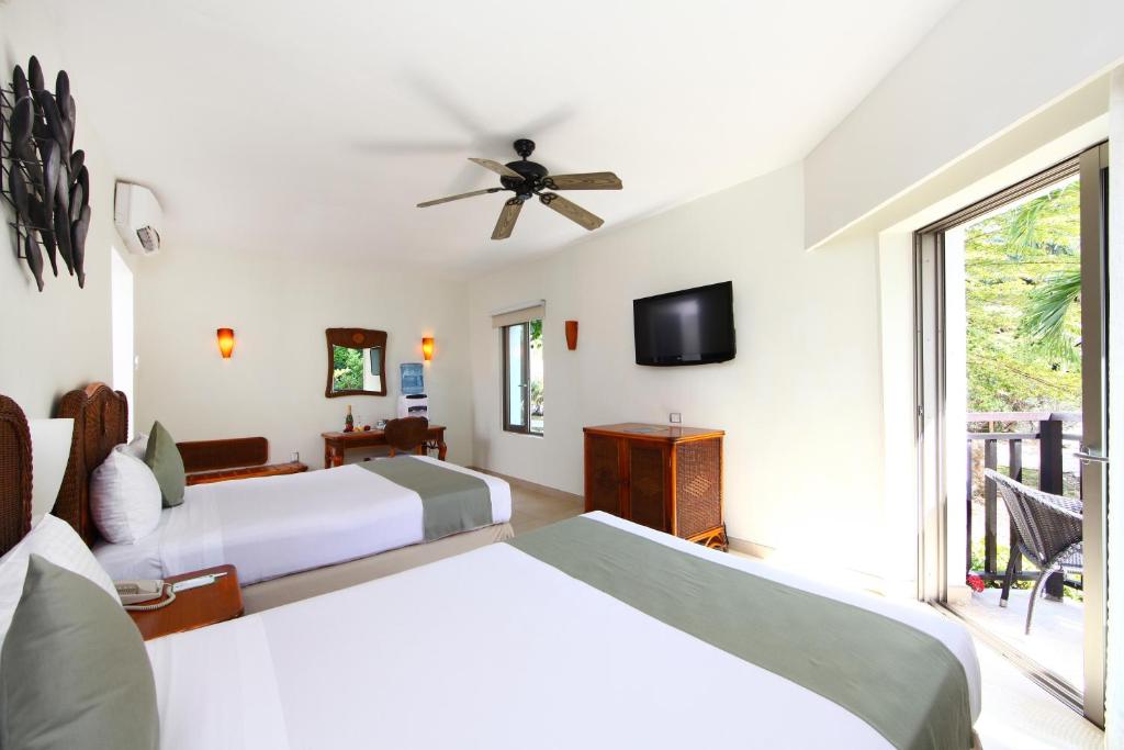 Сьюит (Улучшенный люкс) курортного отеля Sandos Caracol Eco Resort All Inclusive, Плая-дель-Кармен