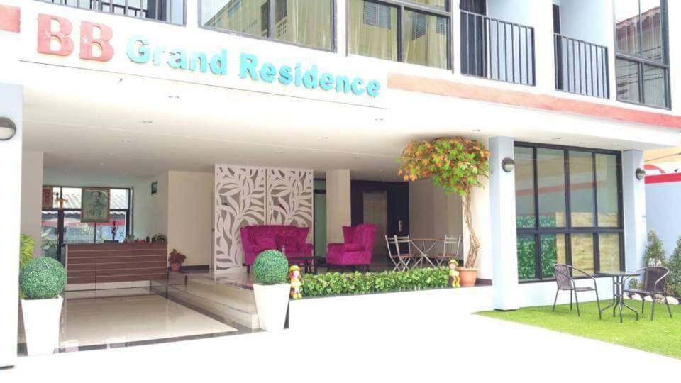 Двухместный (Стандартный двухместный номер с 1 кроватью) апарт-отеля BB Grand Residence, Паттайя