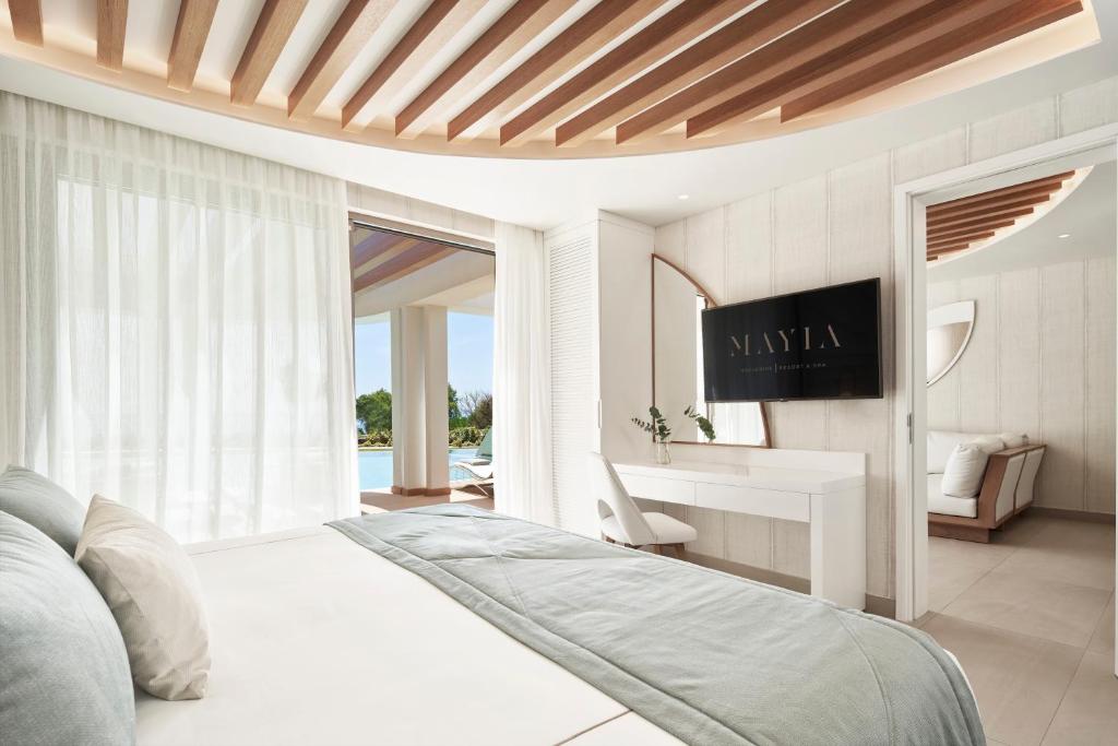 Сьюит (Улучшенный люкс с видом на море и собственным бассейном, бесплатный трансфер) курортного отеля Mayia Exclusive Resort & Spa - Adults Only, Киотари