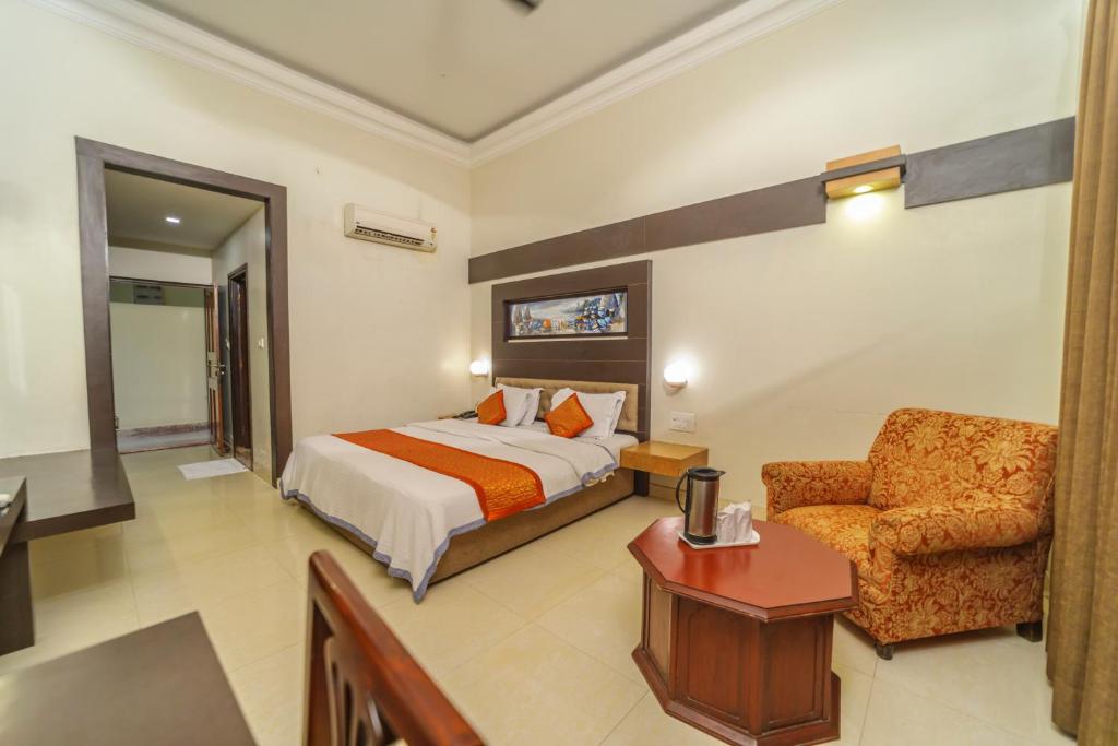Двухместный (Улучшенный двухместный номер с 1 кроватью или 2 отдельными кроватями) отеля Hotel H R Palace, Джайпур
