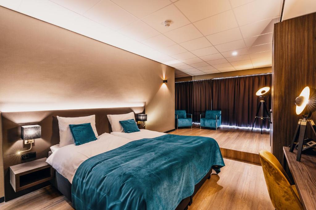 Двухместный (Двухместный номер Делюкс с 1 кроватью и ванной) отеля Hotel Hoogeveen, Гронинген