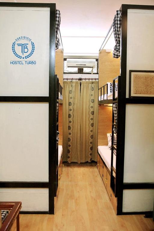 Номер (Спальное место на двухъярусной кровати в общем номере для мужчин и женщин) хостела HOSTEL TURBO, Ханой