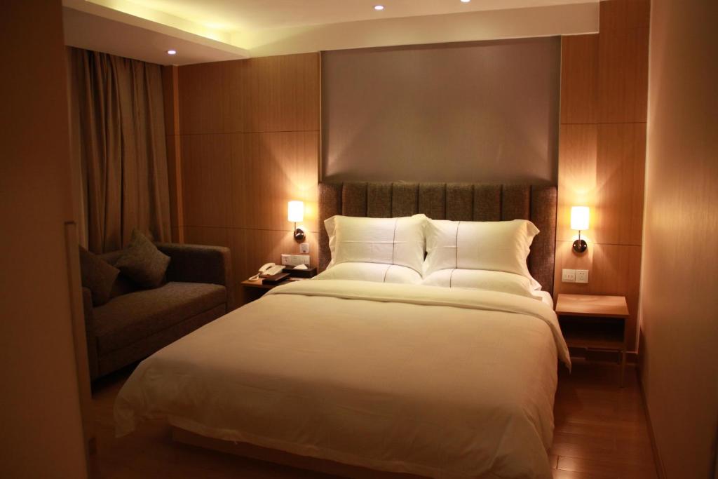 Двухместный (Улучшенный двухместный номер с 1 кроватью) отеля Starway Tianlin Hotel, Шанхай