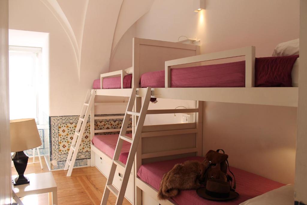 Семейный (Семейный номер с общей ванной комнатой) хостела Lost Inn Lisbon Hostel, Лиссабон