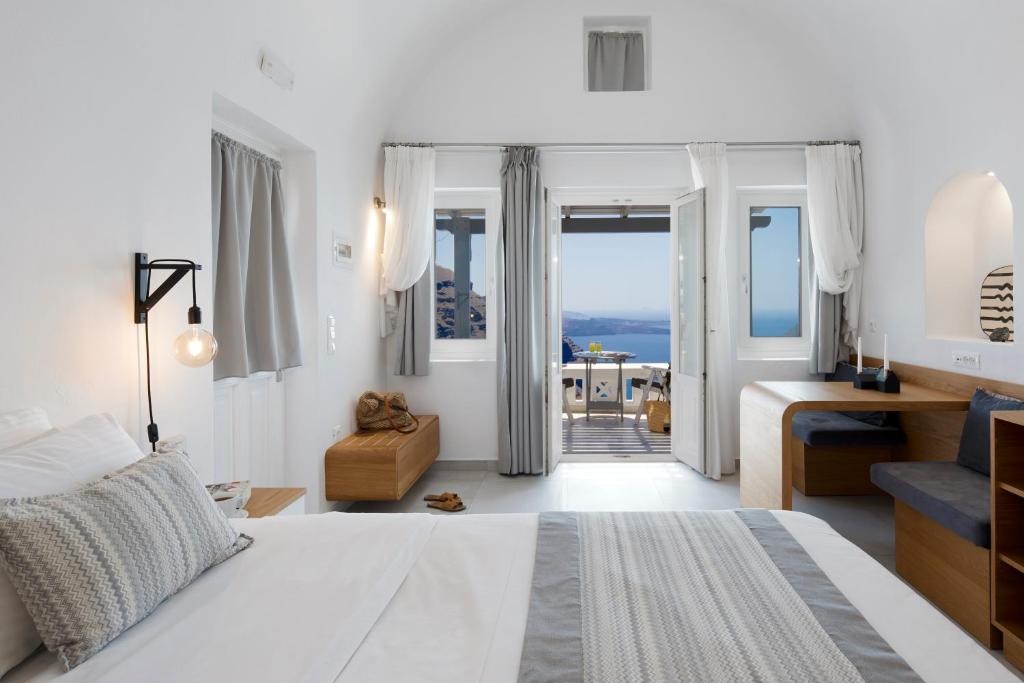 Двухместный (Двухместный номер с 1 кроватью и видом на кальдеру) отеля Santorini Princess SPA Hotel, Имеровиглион