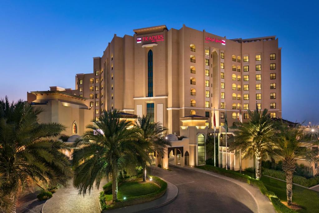 Двухместный (Улучшенный номер с кроватью размера «king-size») отеля Traders Hotel Qaryat Al Beri Abu Dhabi, by Shangri-La, Абу-Даби