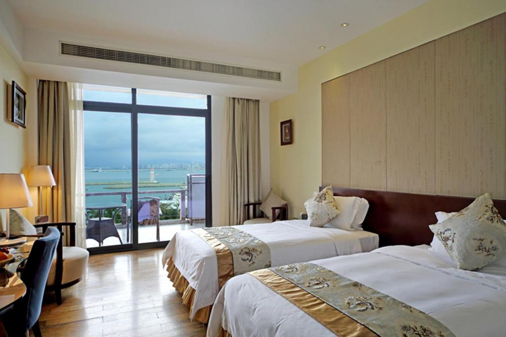 Двухместный (Двухместный номер с 2 отдельными кроватями и видом на океан) отеля Sanya Serenity Coast Marina Hotel, Санья