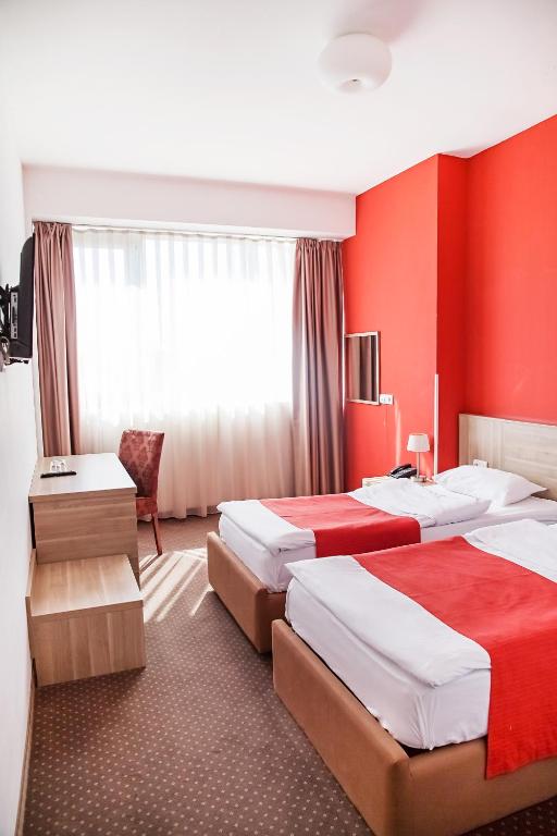 Двухместный (Двухместный номер с 2 отдельными кроватями) отеля Hotel Putnik, Нови-Сад