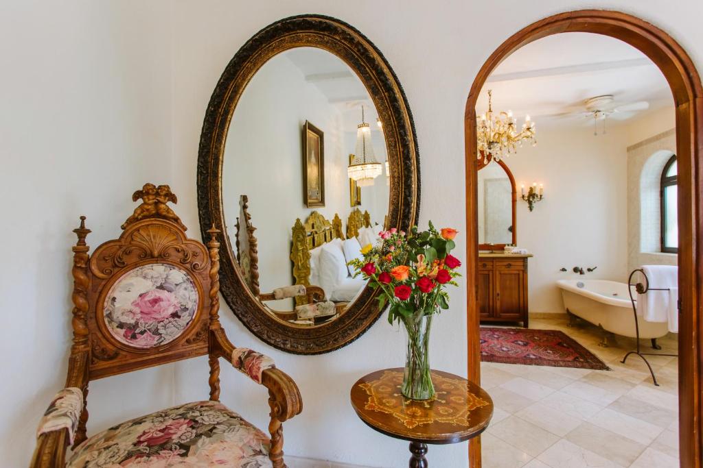 Сьюит (Junior Suite - San Gabriel), Hacienda San Angel