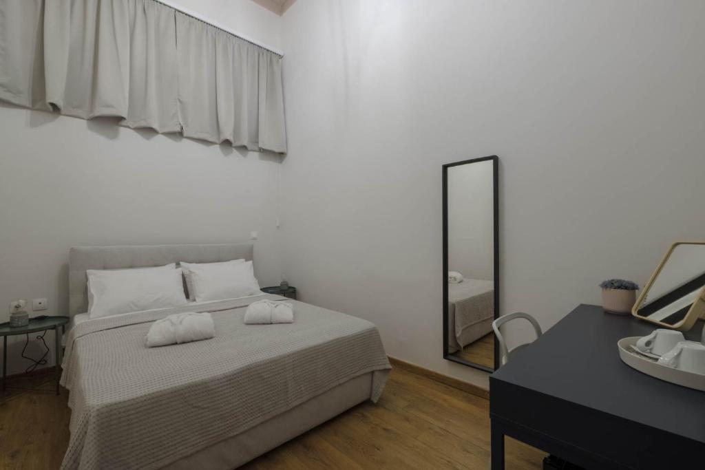 Двухместный (Бюджетный двухместный номер с 1 кроватью (без окна)) отеля Agora Residence, Хиос