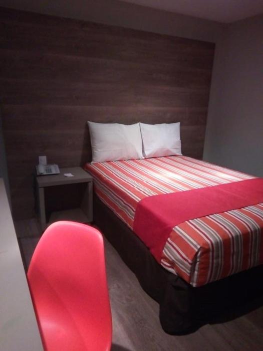 Двухместный (Улучшенный двухместный номер с 1 кроватью) отеля Corinto Hotel, Мехико