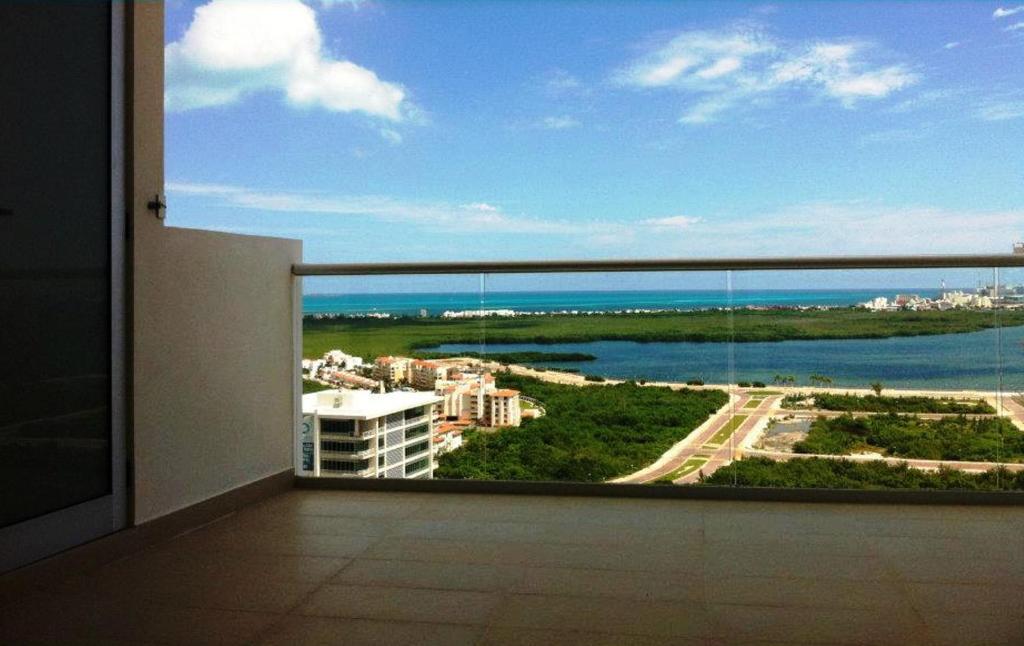 Сьюит (Люкс с 1 спальней и видом на океан), Suites Malecon Cancun