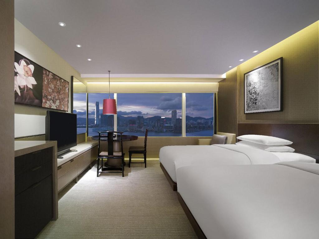 Двухместный (Большой двухместный номер Делюкс с 2 отдельными кроватями и видом на гавань) отеля Grand Hyatt Hong Kong, Гонконг (город)