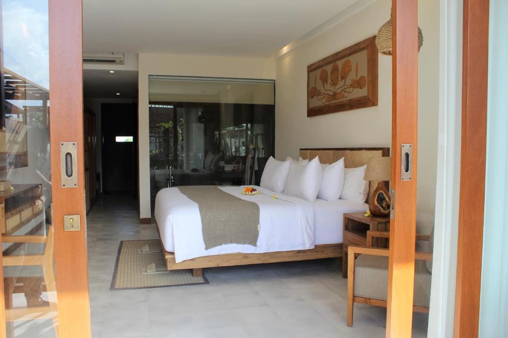 Сьюит (Люкс с видом на бассейн), Purana Suite Ubud