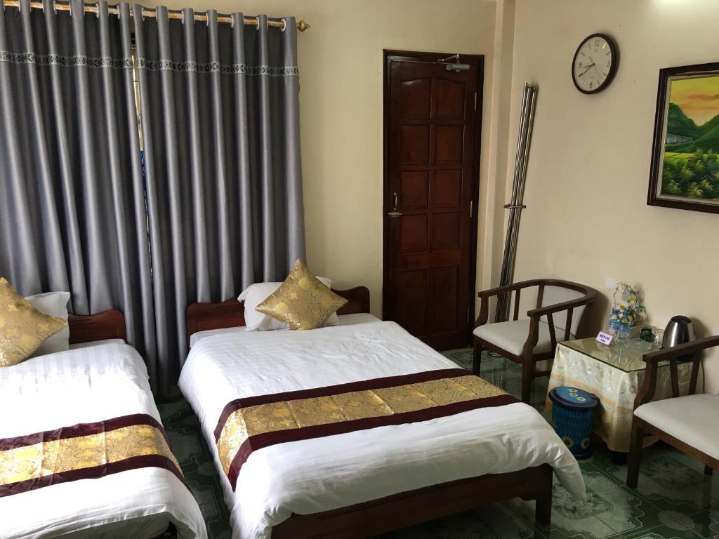 Двухместный (Двухместный номер с 2 отдельными кроватями и окном) отеля Hoang Ngoc Hotel, Донг Ван