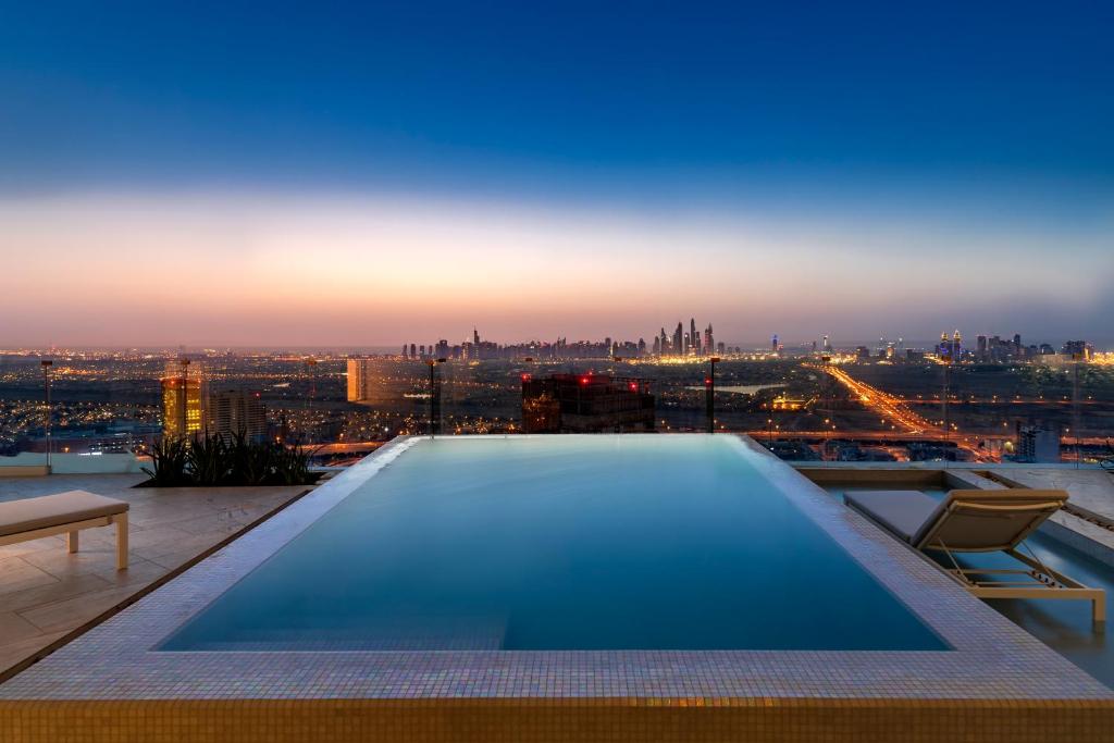 Вилла (Вилла «Скай» с 4 кроватями и собственным бассейном) отеля Five Jumeirah Village, Дубай