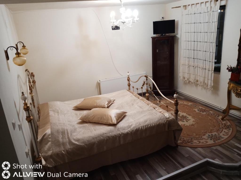 Двухместный (Номер Делюкс с кроватью размера «king-size») гостевого дома Casa Cu Farfurii, Синая