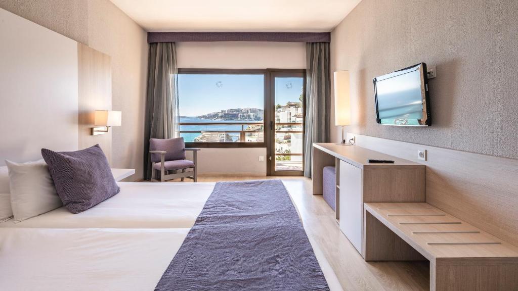 Двухместный (Двухместный номер с 1 кроватью с видом на море) отеля Hotel Be Live Adults Only Marivent, Пальма-де-Майорка