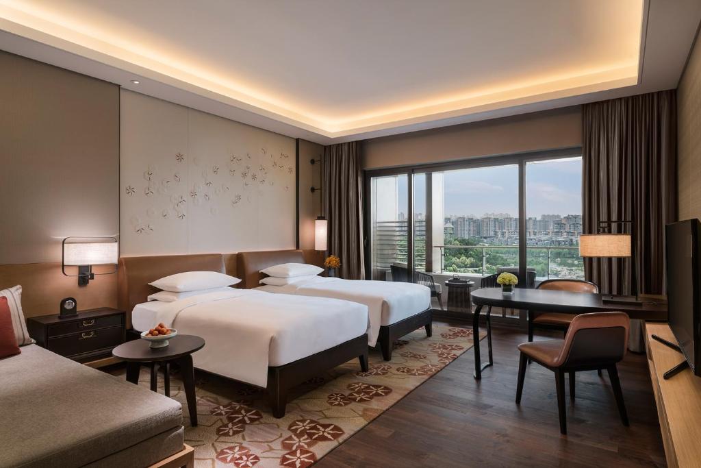 Двухместный (Клубный номер с 2 отдельными кроватями) отеля Hyatt Regency Xi'an, Сиань