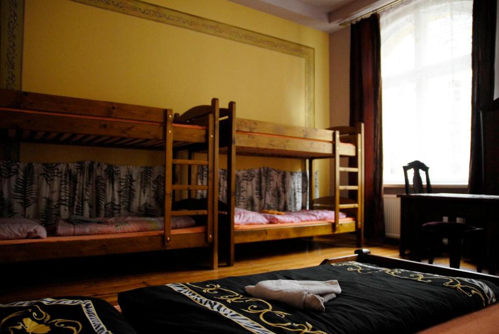 Номер (Кровать в общем 12-местном номере) хостела Hostel Mleczarnia, Вроцлав