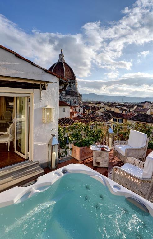 Сьюит (Люкс - Двухуровневый) отеля Hotel Brunelleschi, Флоренция