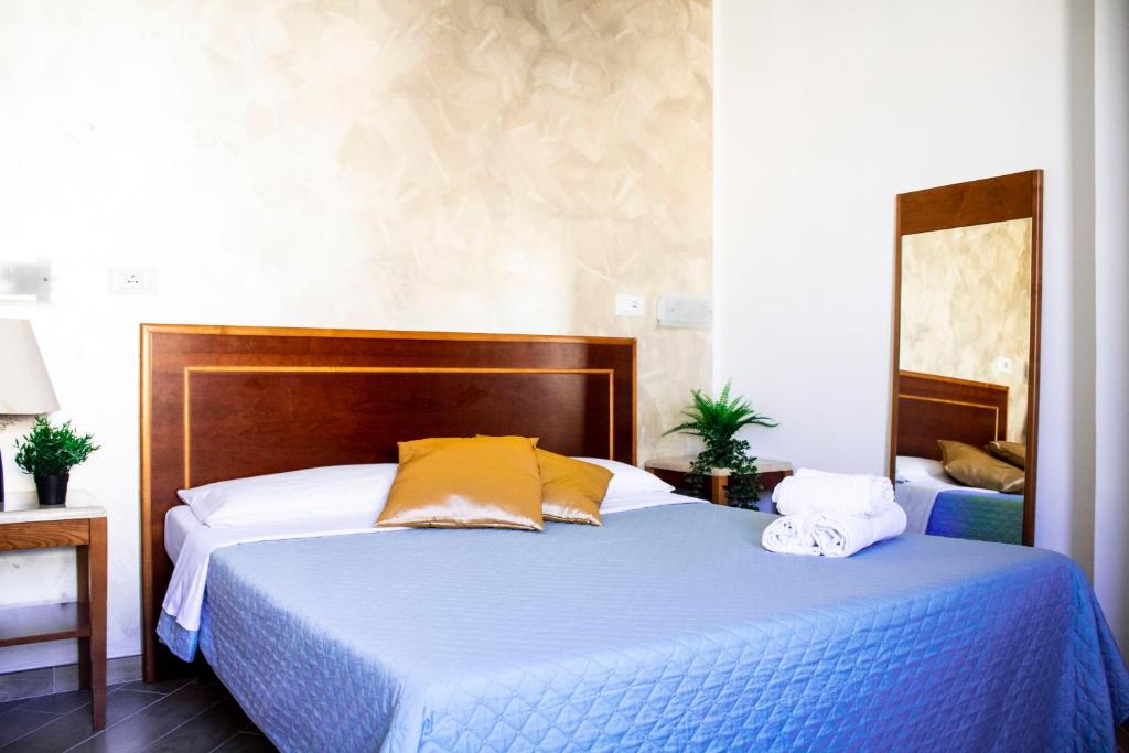 Двухместный (Двухместный номер с 1 кроватью или 2 отдельными кроватями) отеля Hotel Capri, Рим