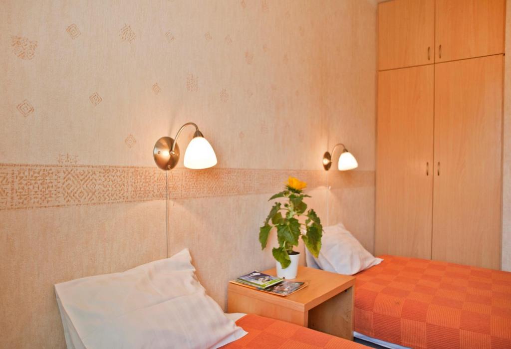 Двухместный (Двухместный номер с 2 отдельными кроватями) отеля Demians, Кулдига