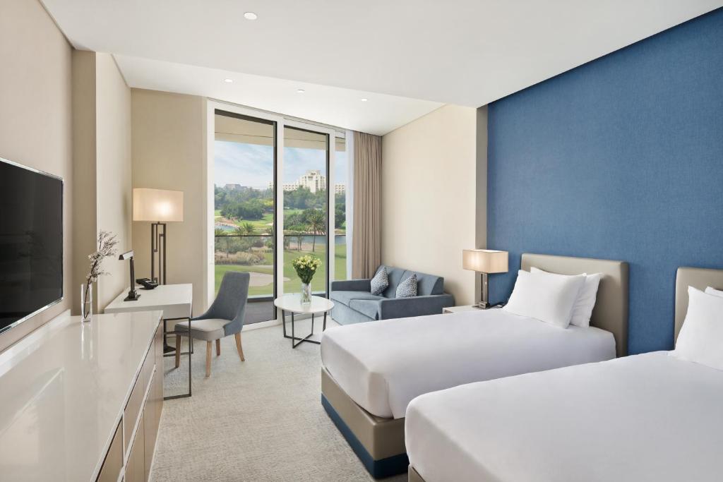 Двухместный (Номер с 2 односпальными кроватями и видом на поле для гольфа) отеля JA Lake View Hotel, Дубай
