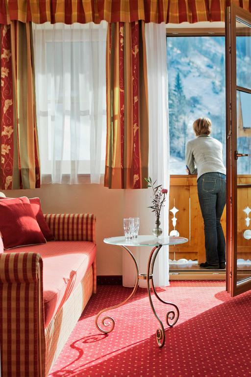 Двухместный (Двухместный номер Делюкс с 1 кроватью и балконом) отеля Landhotel Untermüllnergut, Бад-Хофгаштайн