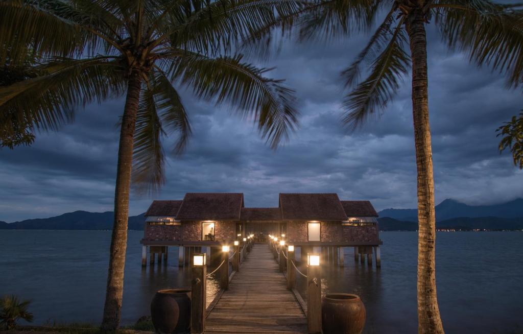 Номер (Вилла с бассейном и 2 спальнями) курортного отеля Vedana Lagoon Resort & Spa, Хюэ