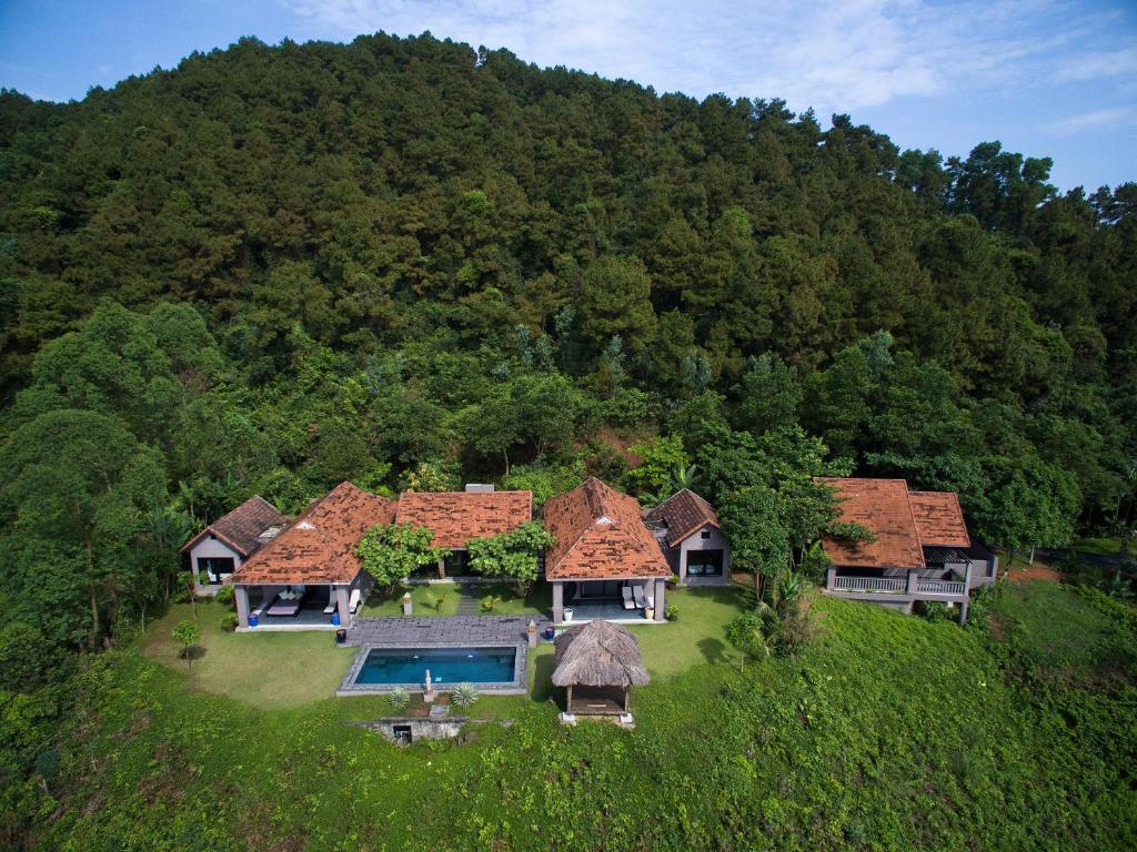 Вилла (Вилла на склоне холма с 2 спальнями и бассейном) курортного отеля Vedana Lagoon Resort & Spa, Хюэ